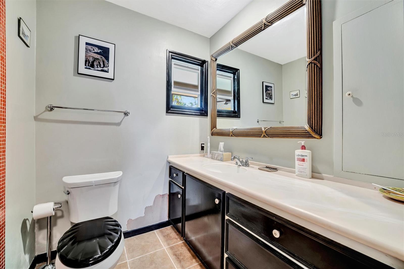 Image 22 of 33 For 3428 Mineola Drive