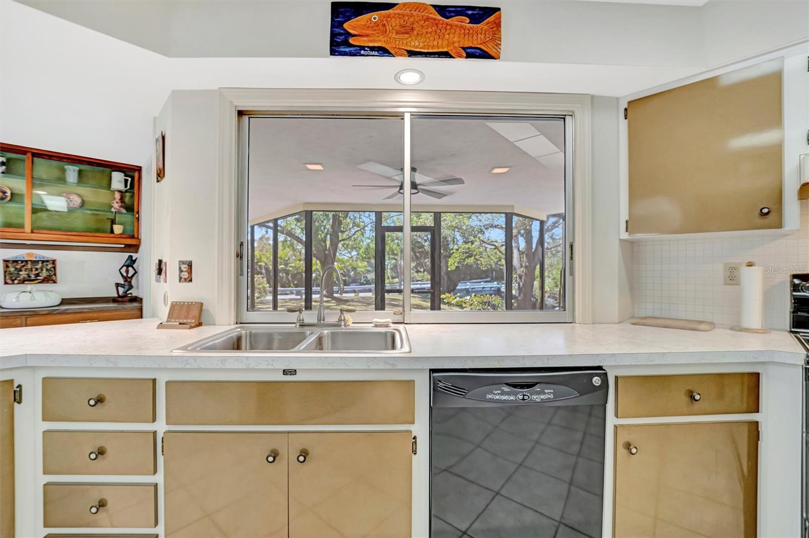 Image 8 of 33 For 3428 Mineola Drive