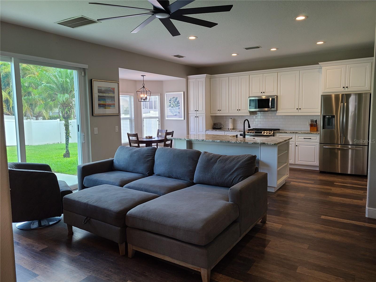 Image 11 of 33 For 12801 Nightshade Place