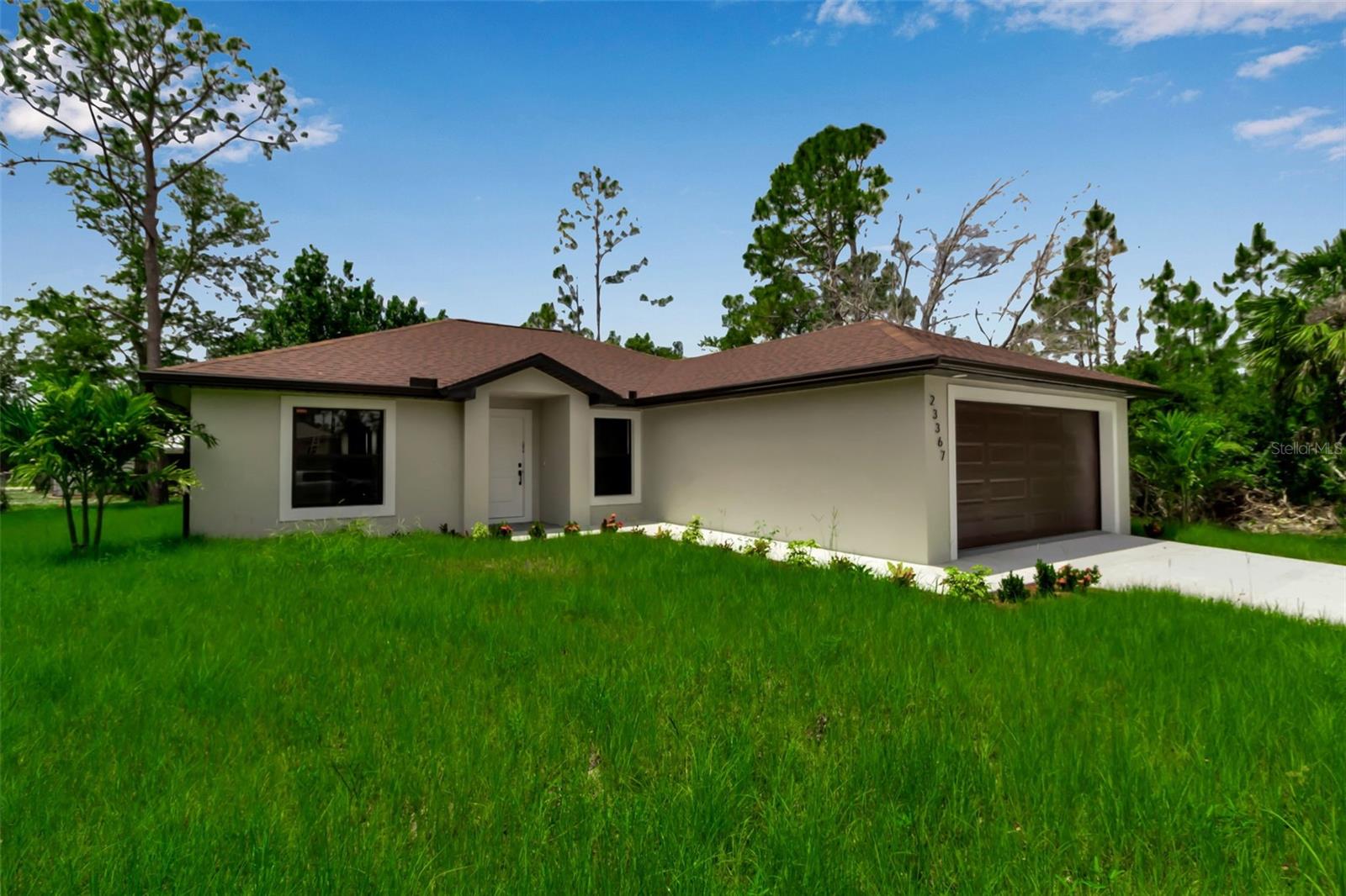 Image 3 of 52 For 23367 Mayville Avenue