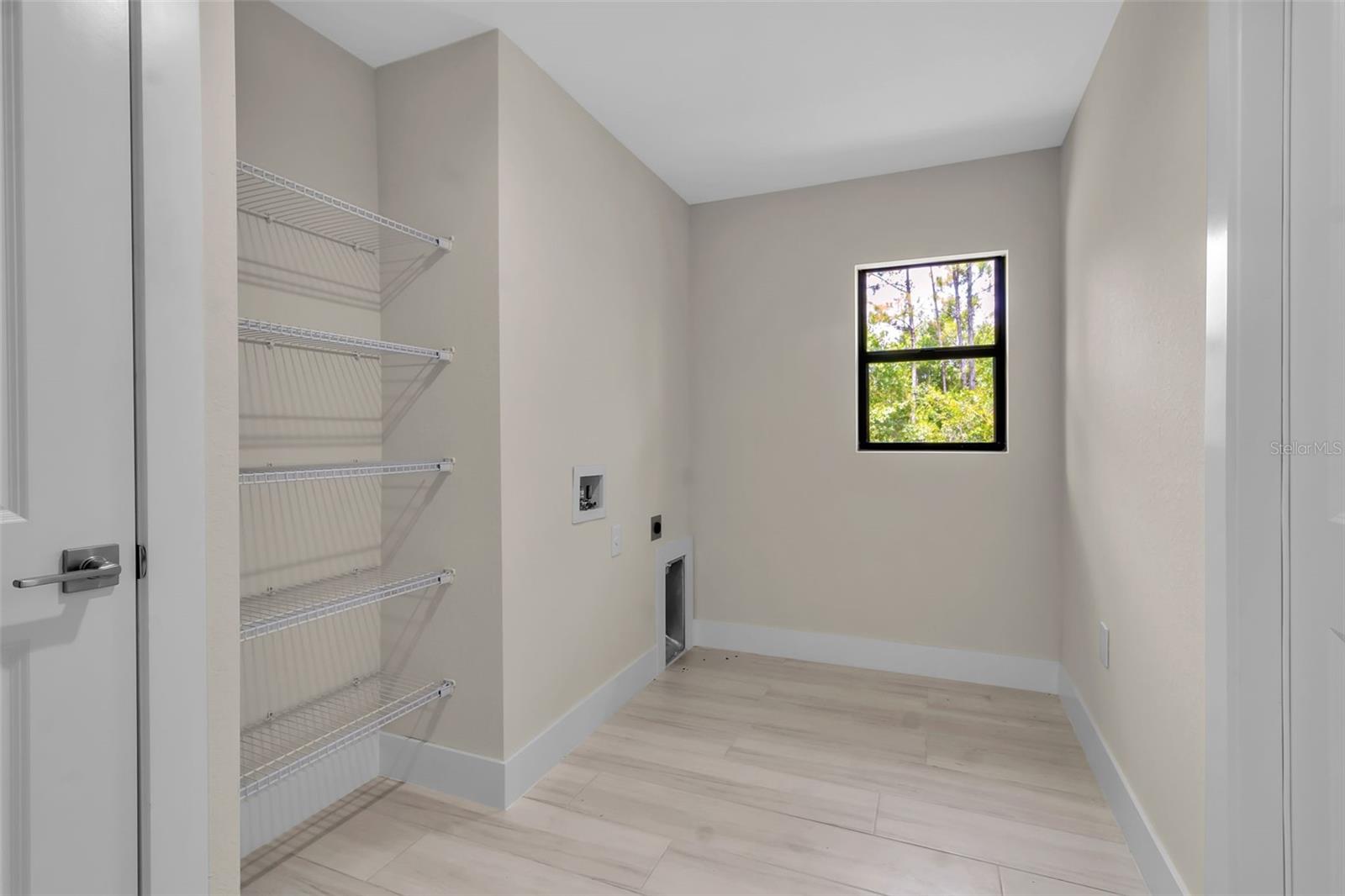 Image 43 of 52 For 23367 Mayville Avenue