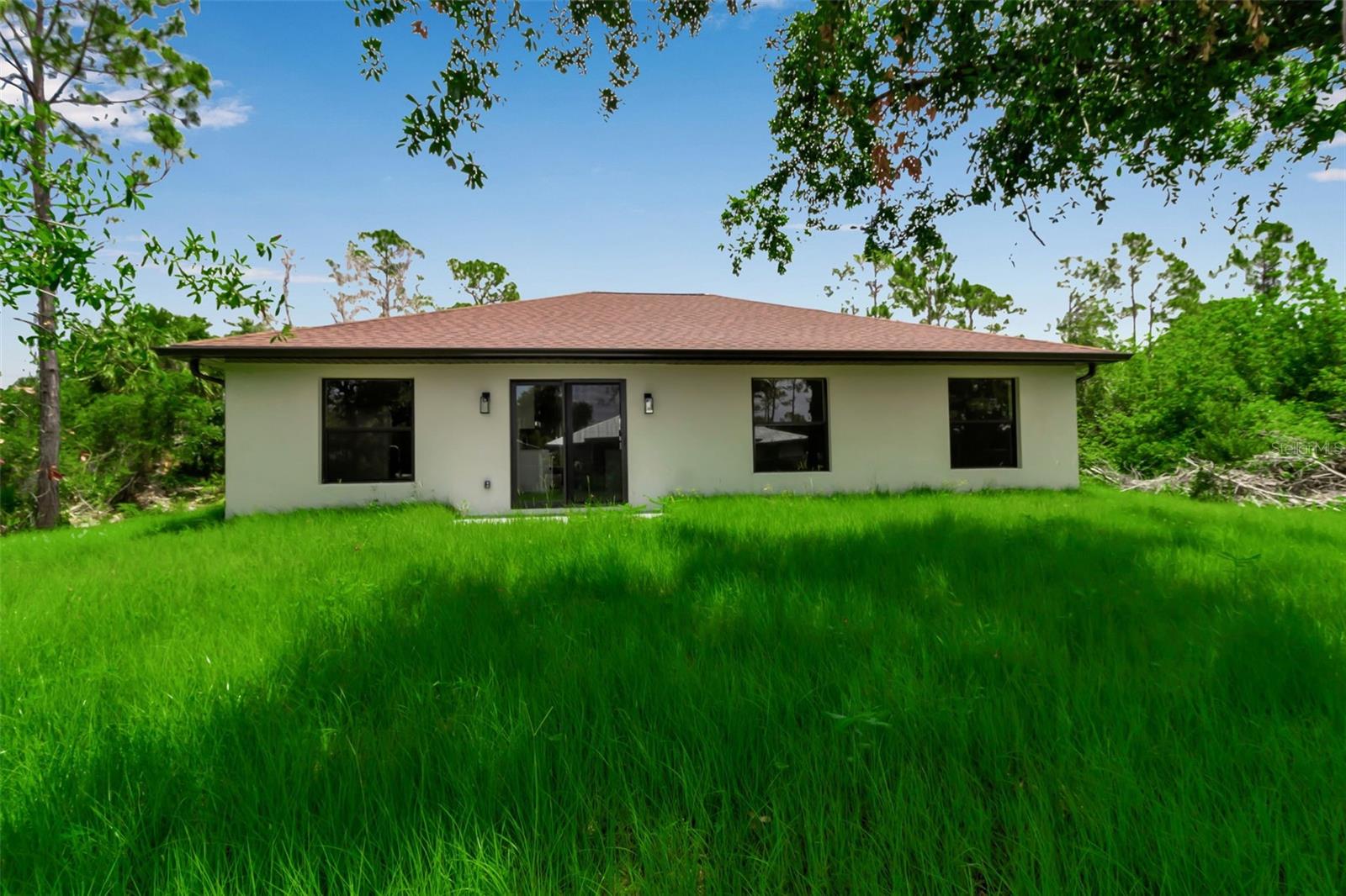 Image 5 of 52 For 23367 Mayville Avenue