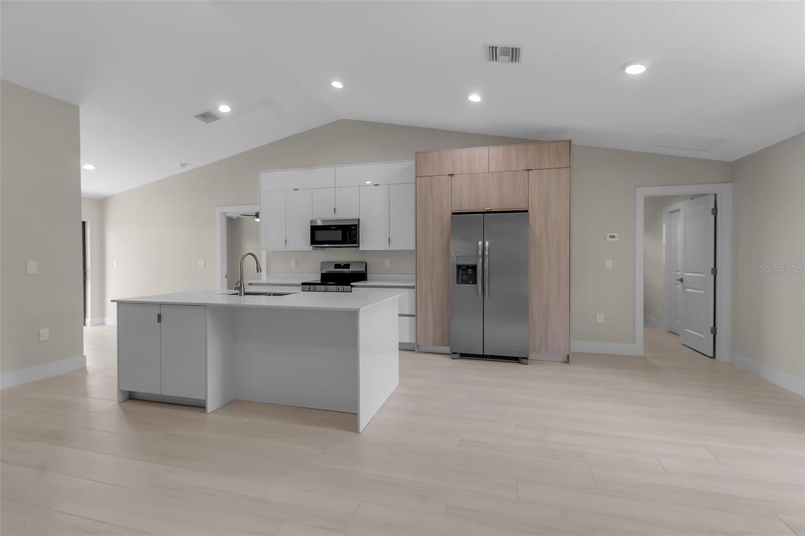 Image 8 of 52 For 23367 Mayville Avenue