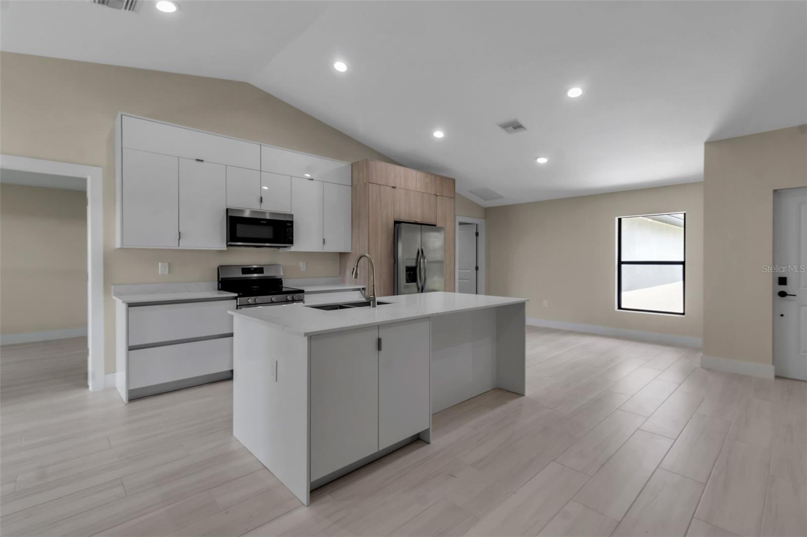 Image 9 of 52 For 23367 Mayville Avenue