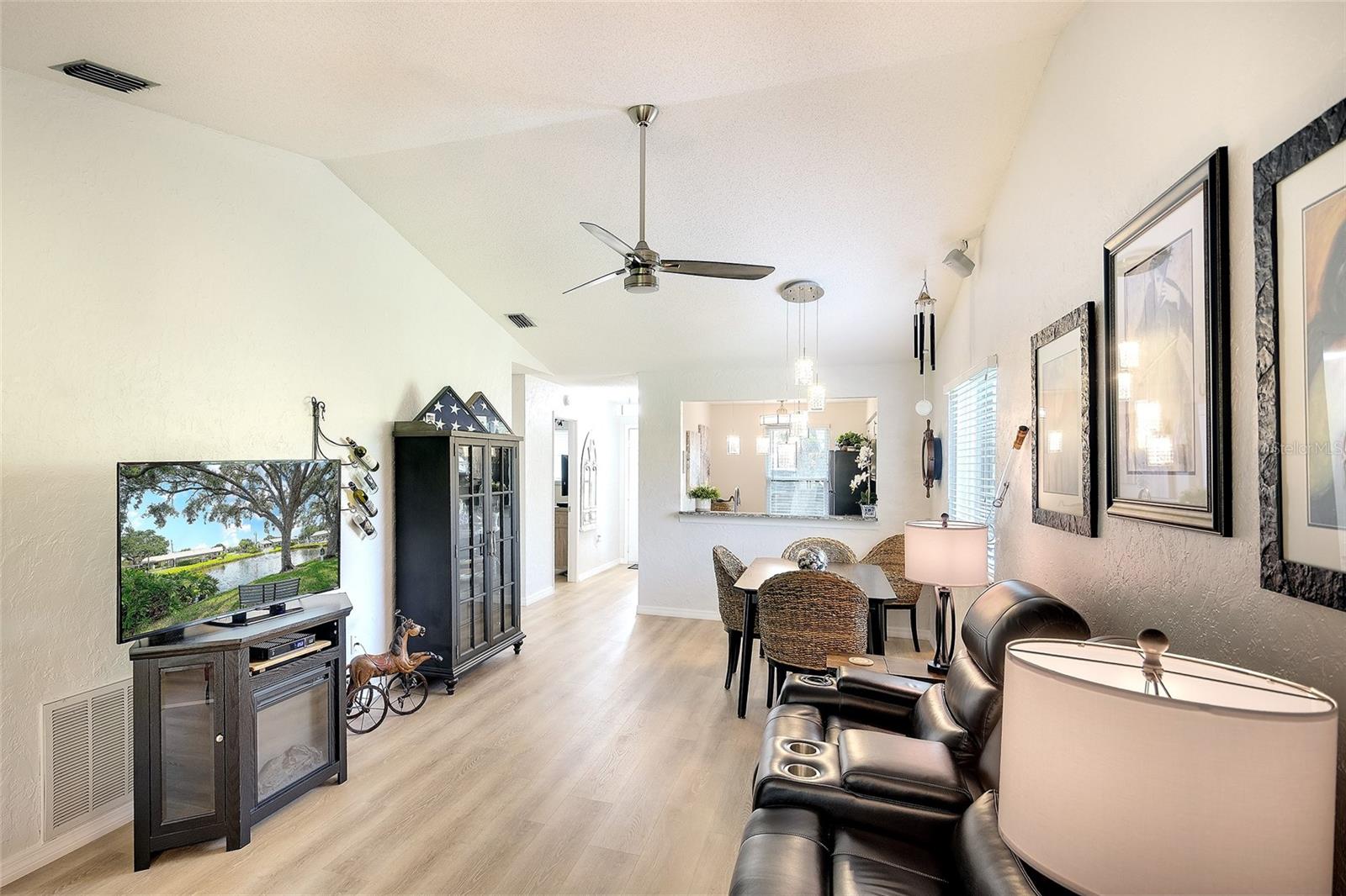 Image 10 of 28 For 6024 28th Street W
