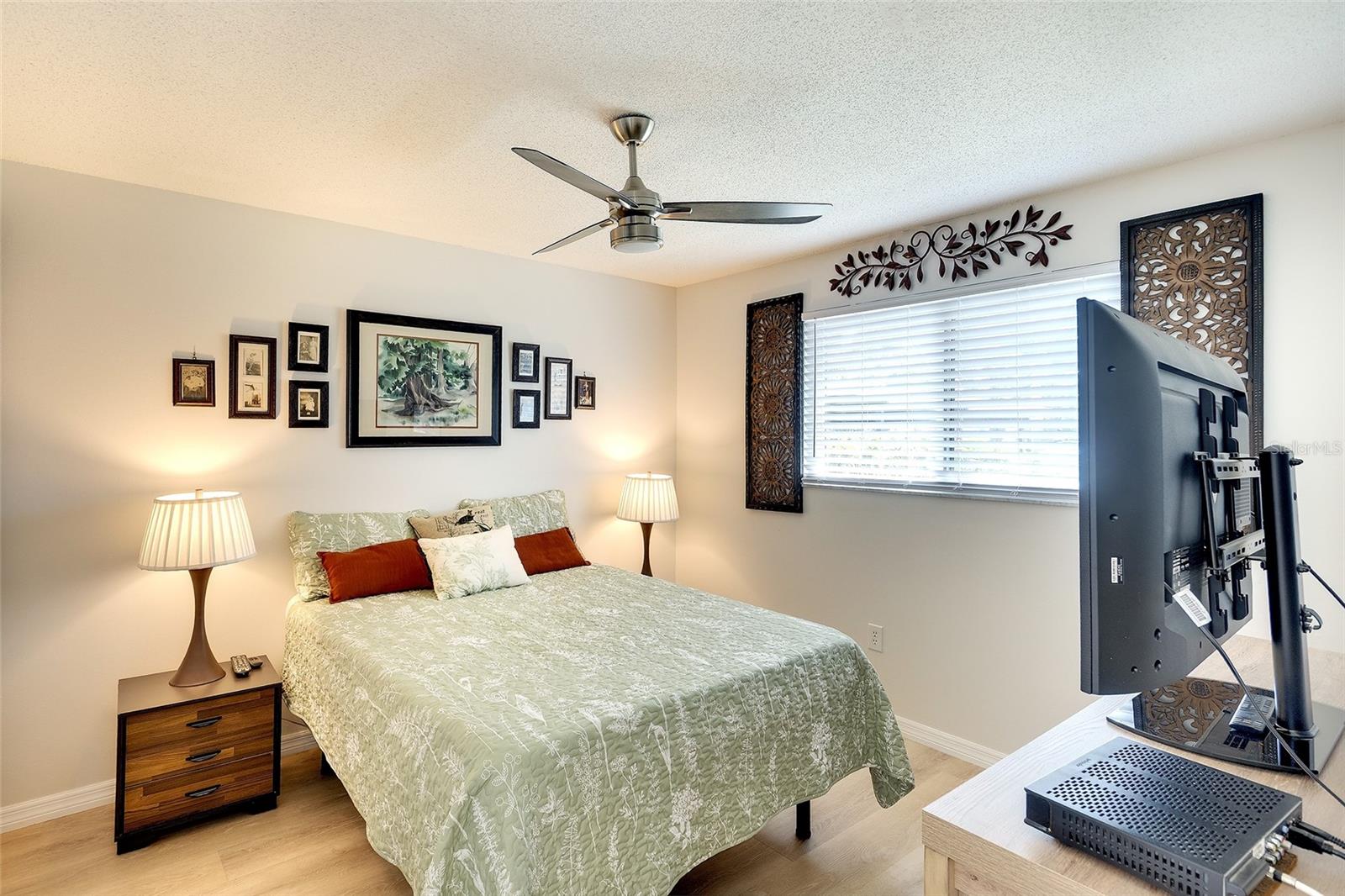 Image 16 of 28 For 6024 28th Street W
