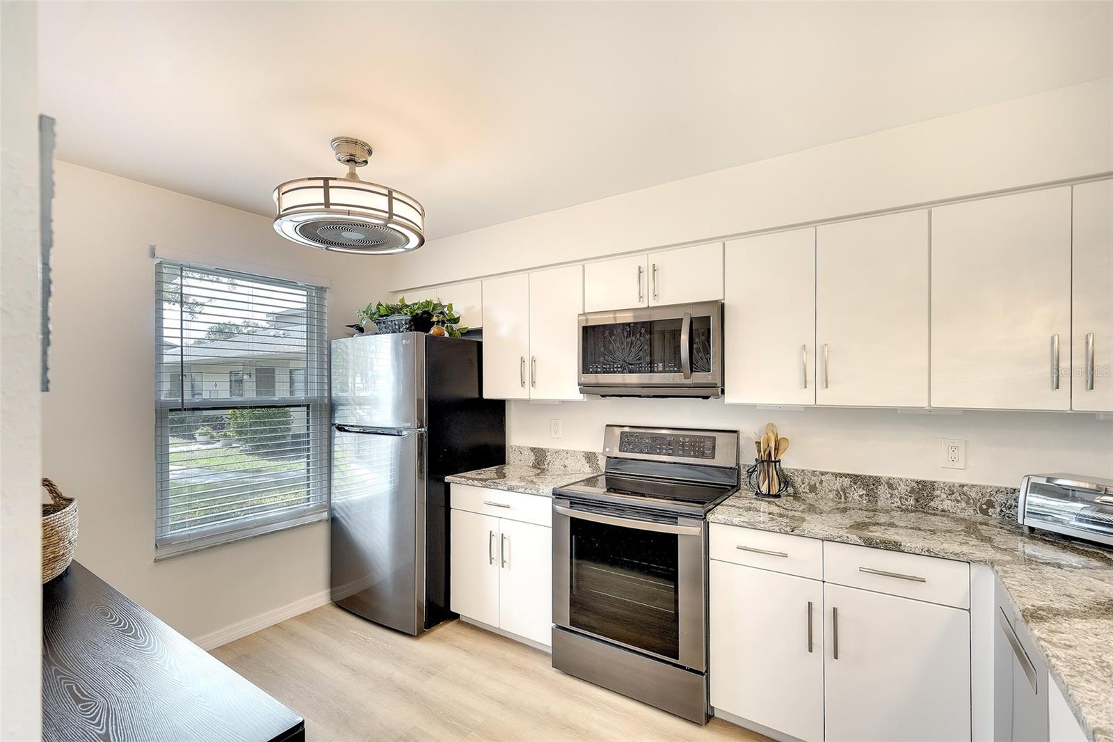Image 4 of 28 For 6024 28th Street W
