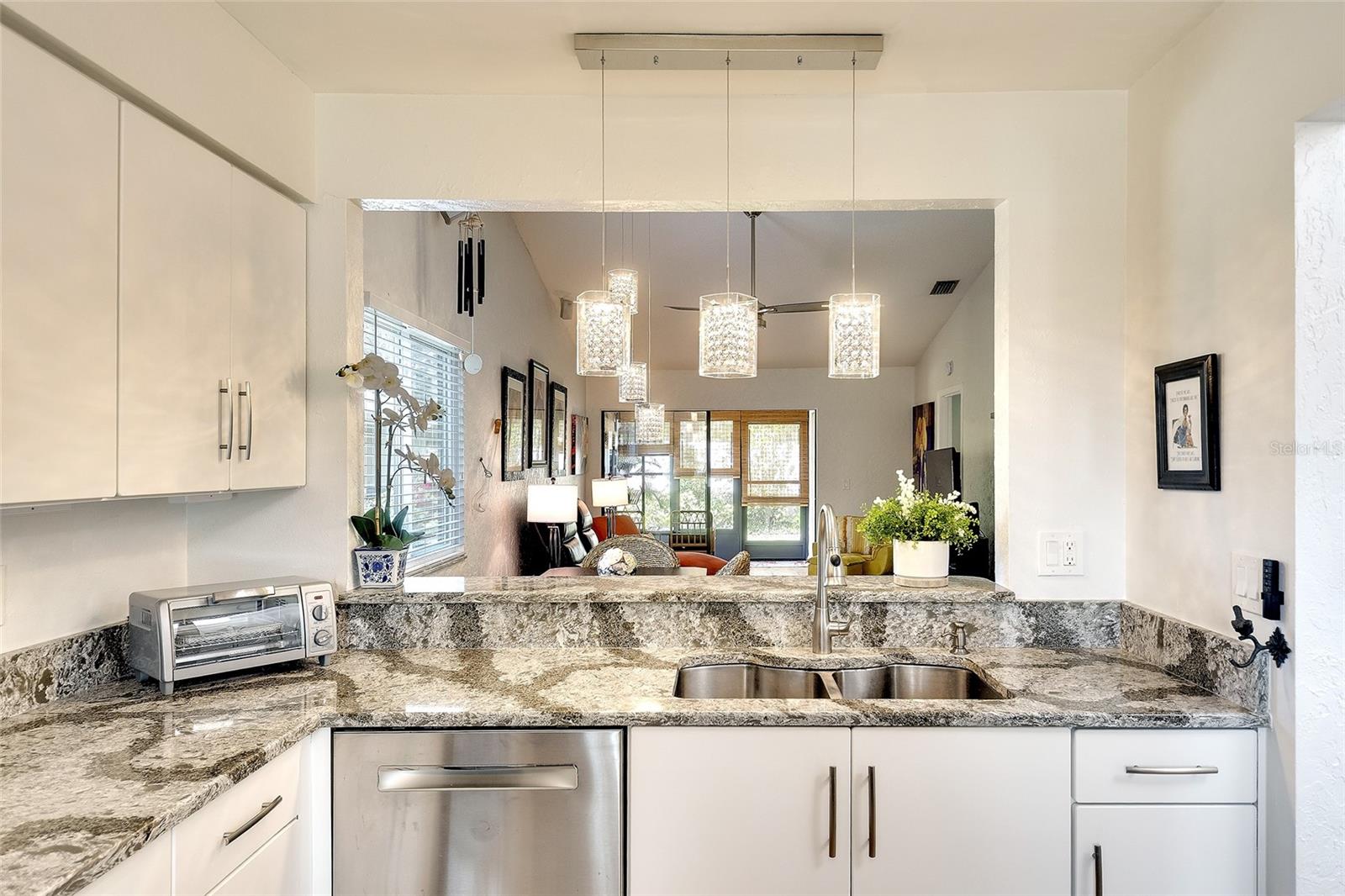 Image 5 of 28 For 6024 28th Street W