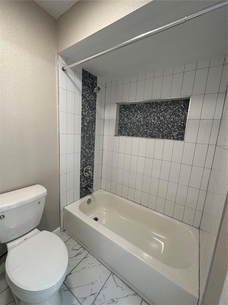 Image 11 of 57 For 1471 Capricorn Boulevard A & B
