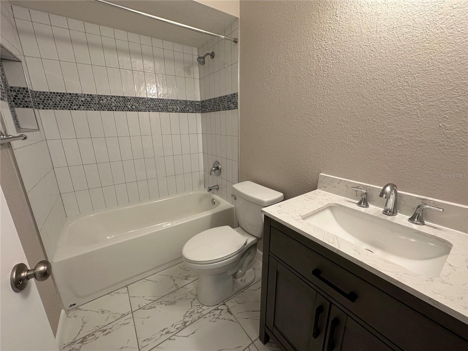 Image 12 of 57 For 1471 Capricorn Boulevard A & B