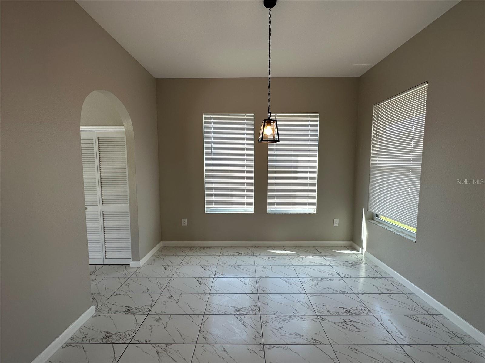 Image 15 of 57 For 1471 Capricorn Boulevard A & B