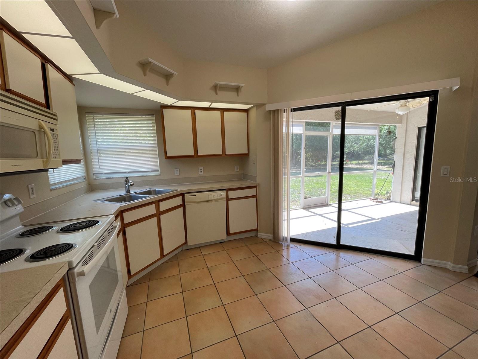 Image 19 of 57 For 1471 Capricorn Boulevard A & B