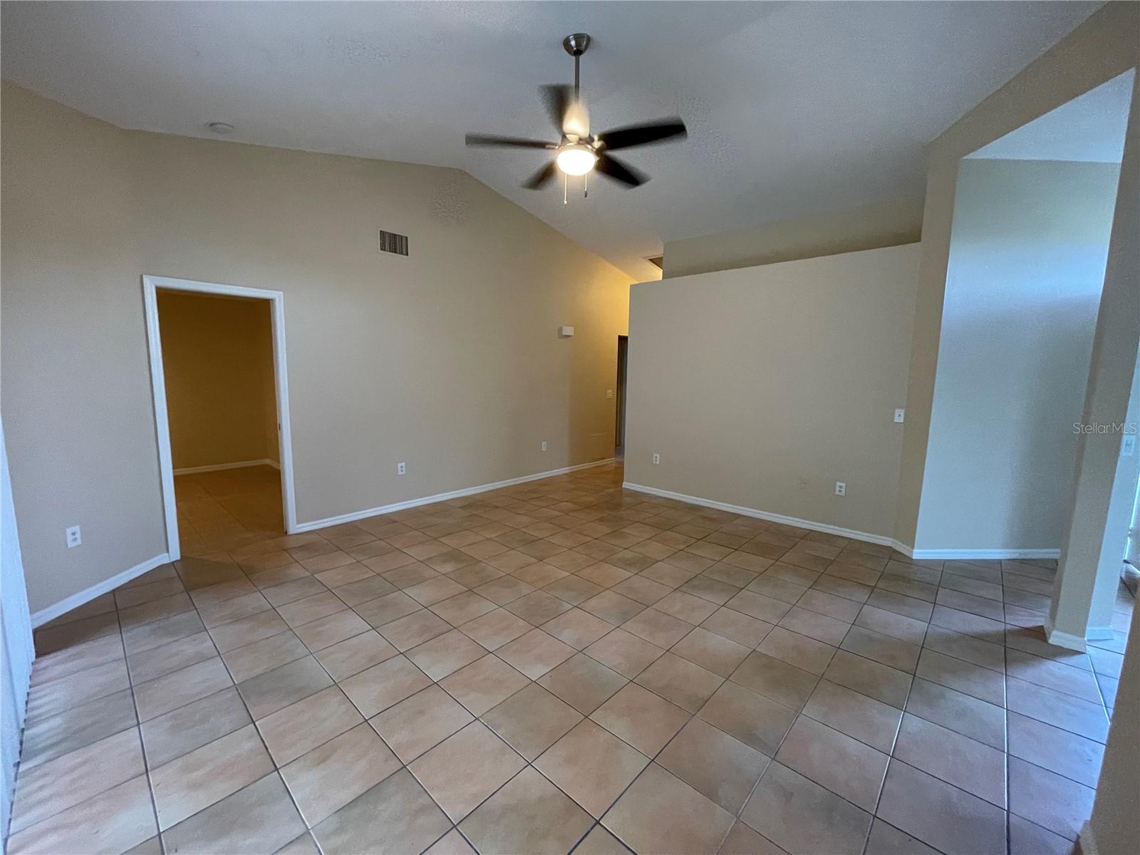 Image 24 of 57 For 1471 Capricorn Boulevard A & B