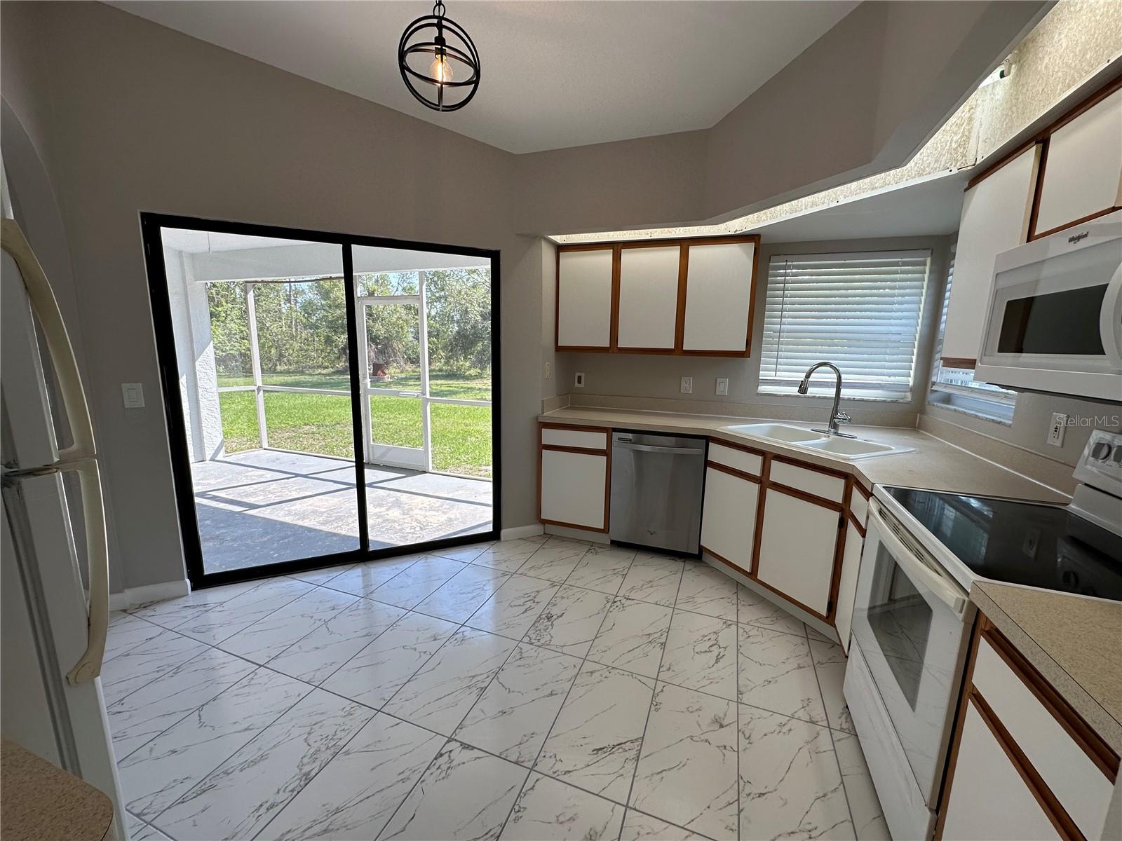 Image 4 of 57 For 1471 Capricorn Boulevard A & B