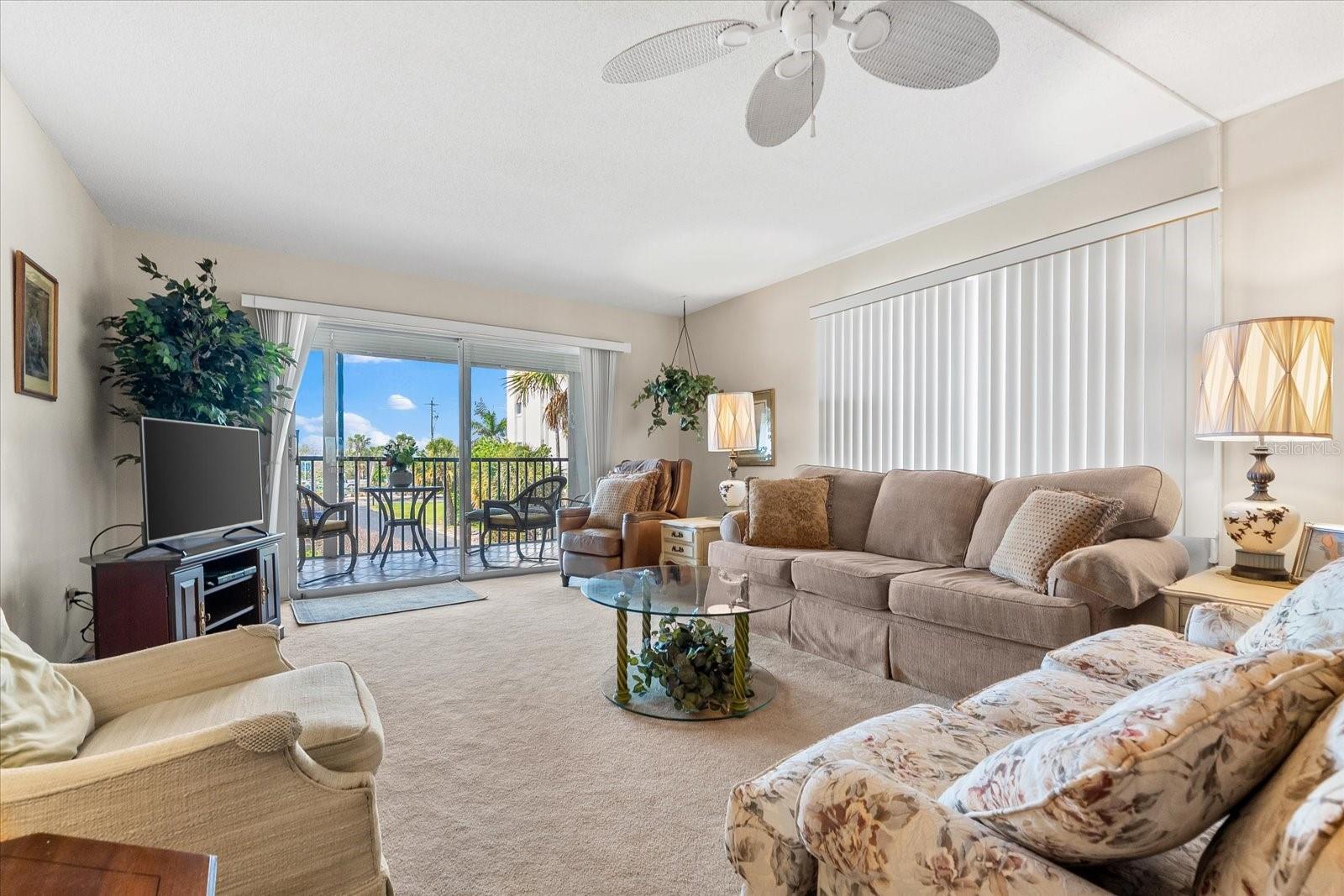 Image 17 of 83 For 5600 Beach Way Drive 201
