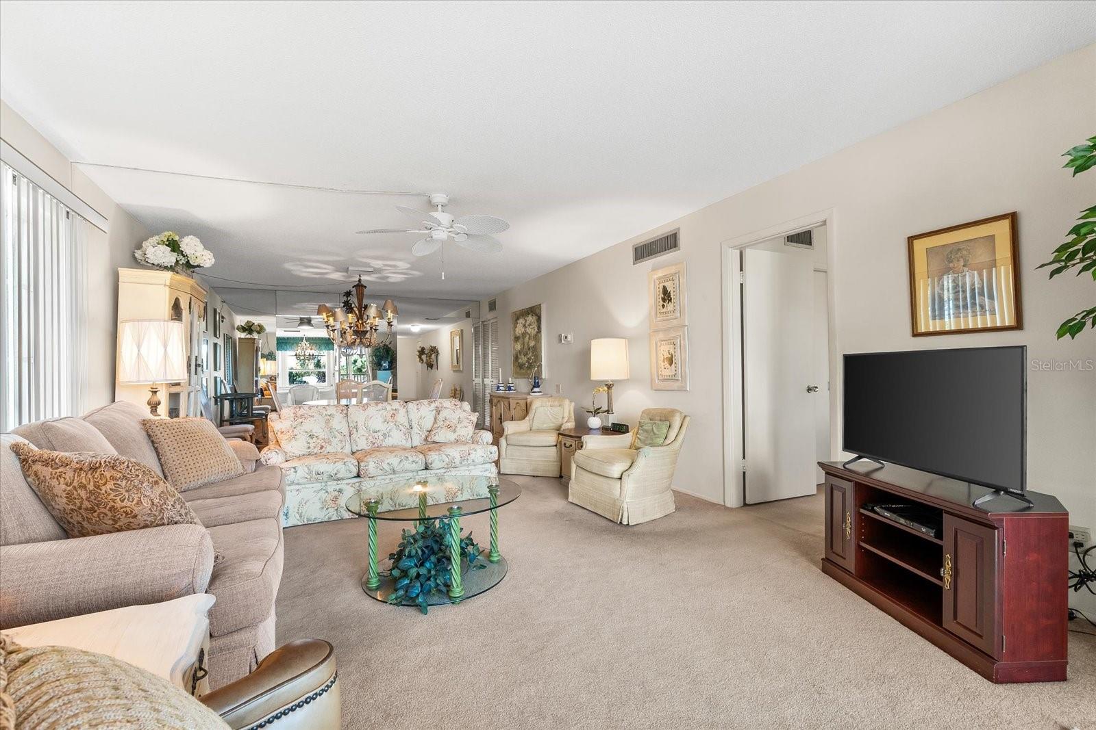 Image 18 of 83 For 5600 Beach Way Drive 201