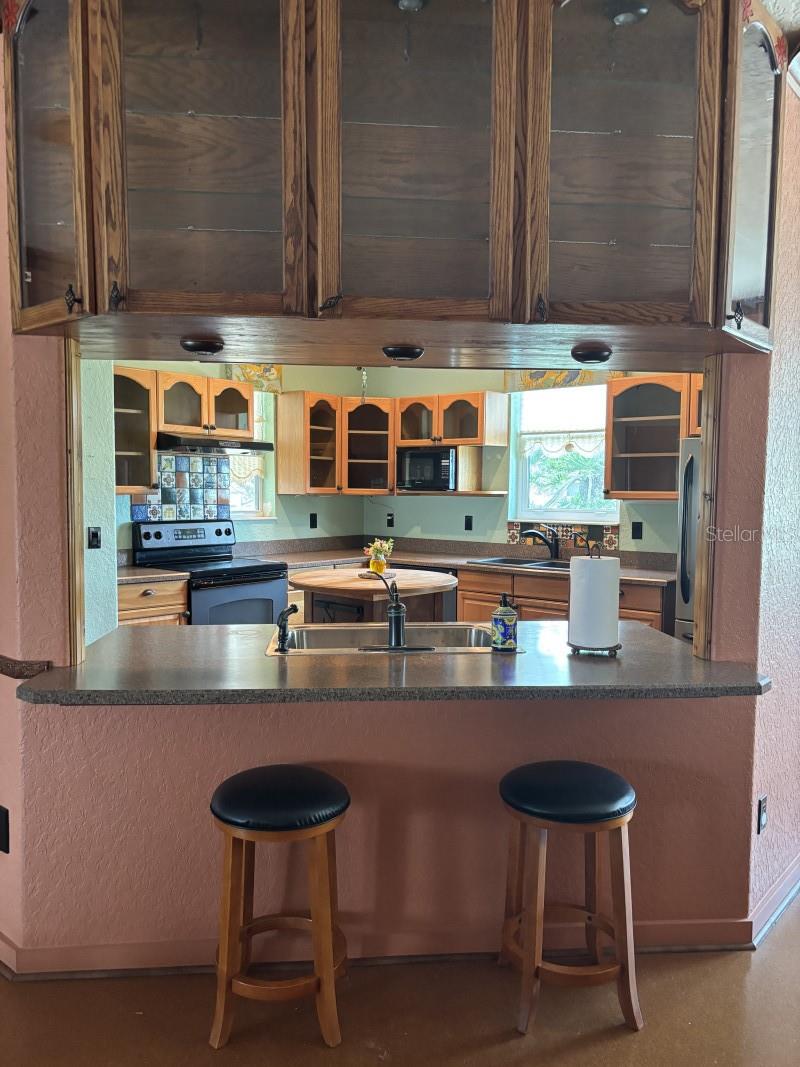 Listing photo id 10 for 54 Ocean Street
