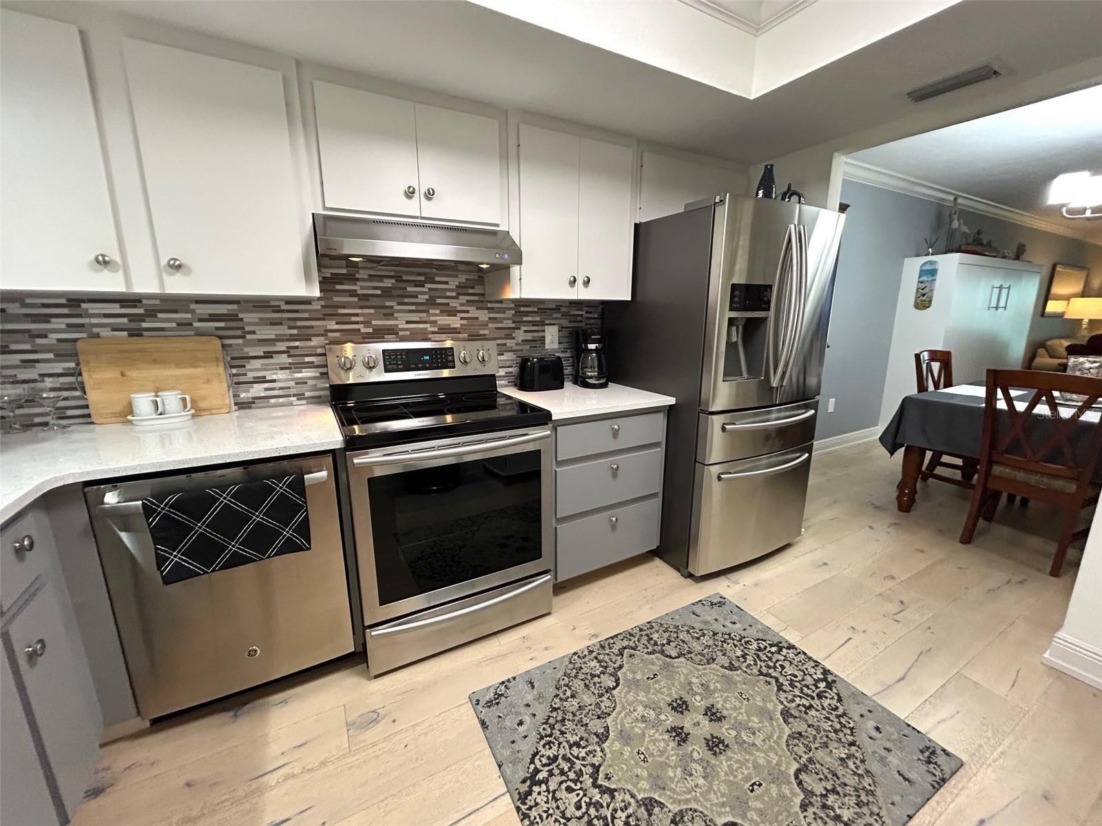 Image 17 of 64 For 3272 Lake Bayshore Drive 515