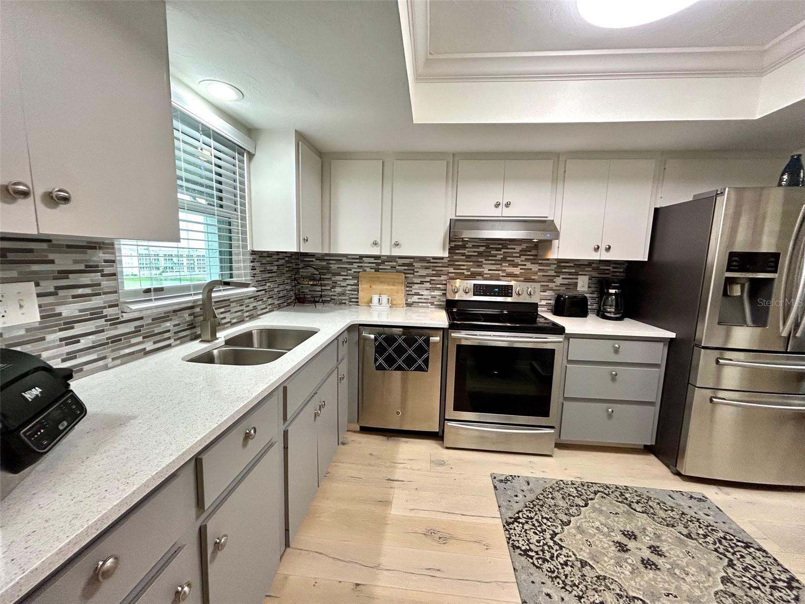 Image 3 of 64 For 3272 Lake Bayshore Drive 515