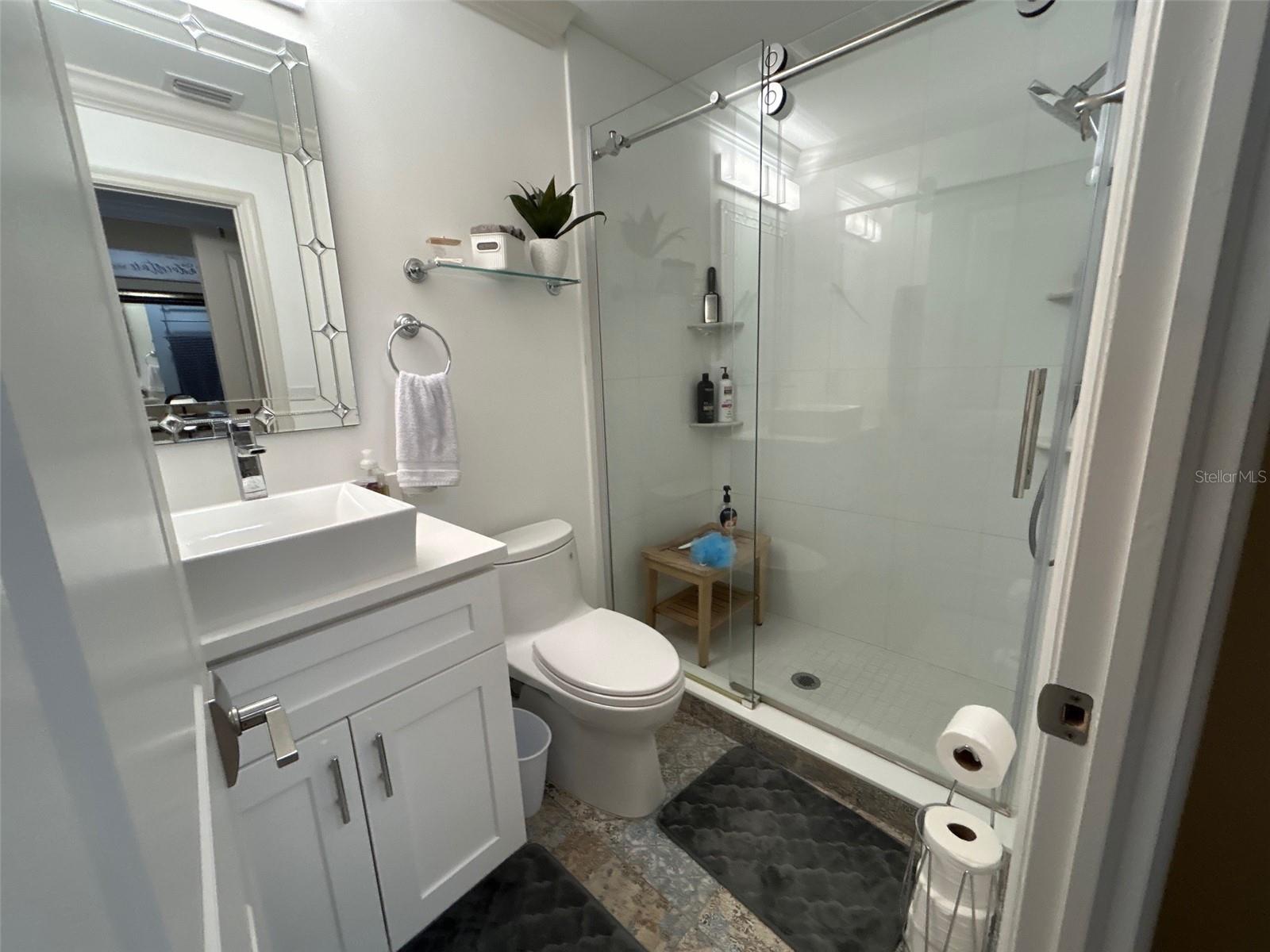 Image 30 of 64 For 3272 Lake Bayshore Drive 515