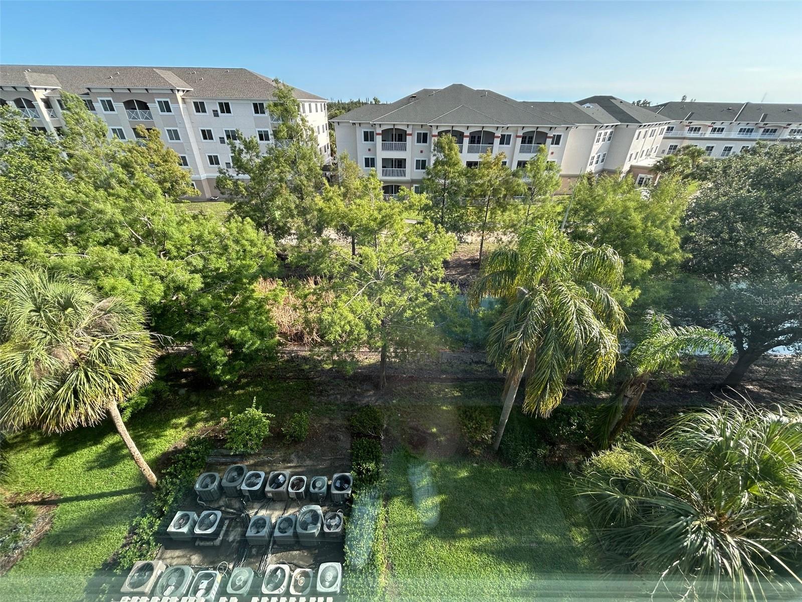 Image 50 of 64 For 3272 Lake Bayshore Drive 515