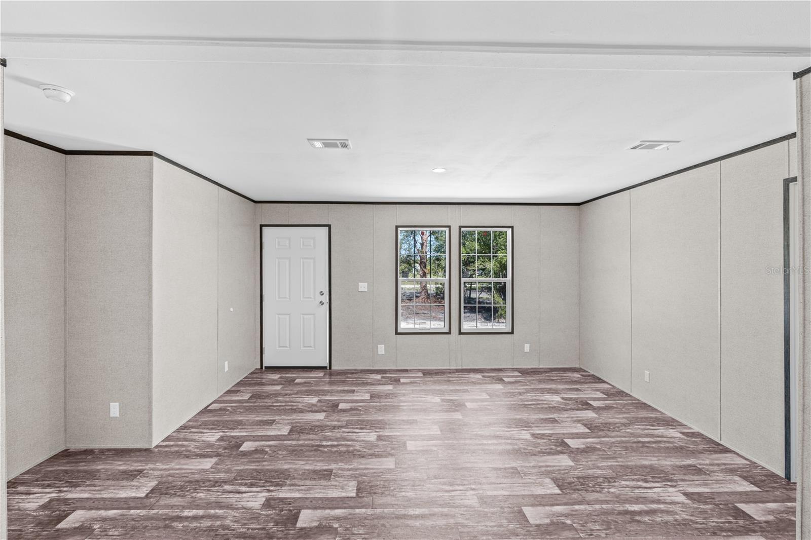 Image 13 of 40 For 8426 Sweden Boulevard