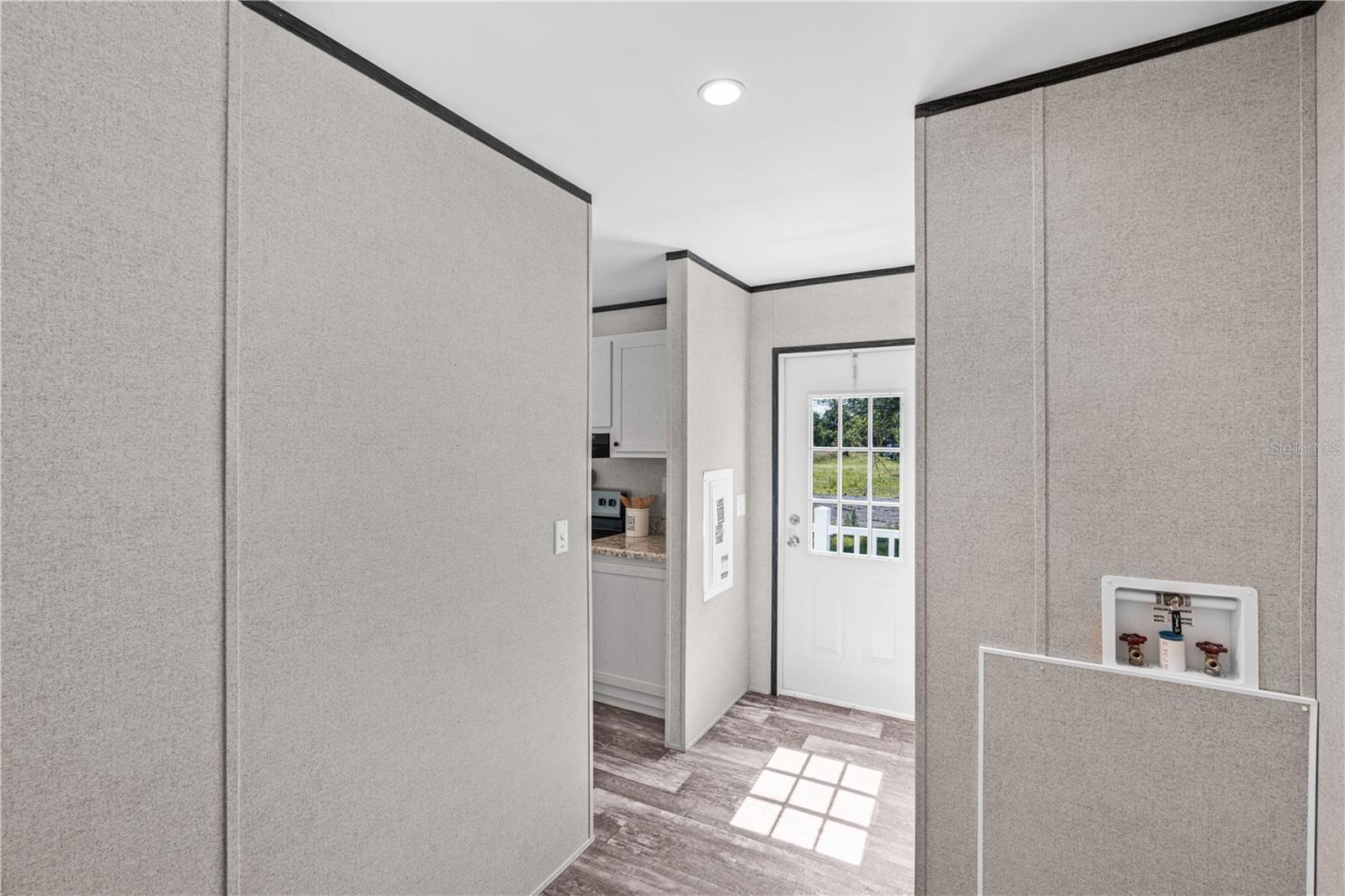 Image 20 of 40 For 8426 Sweden Boulevard