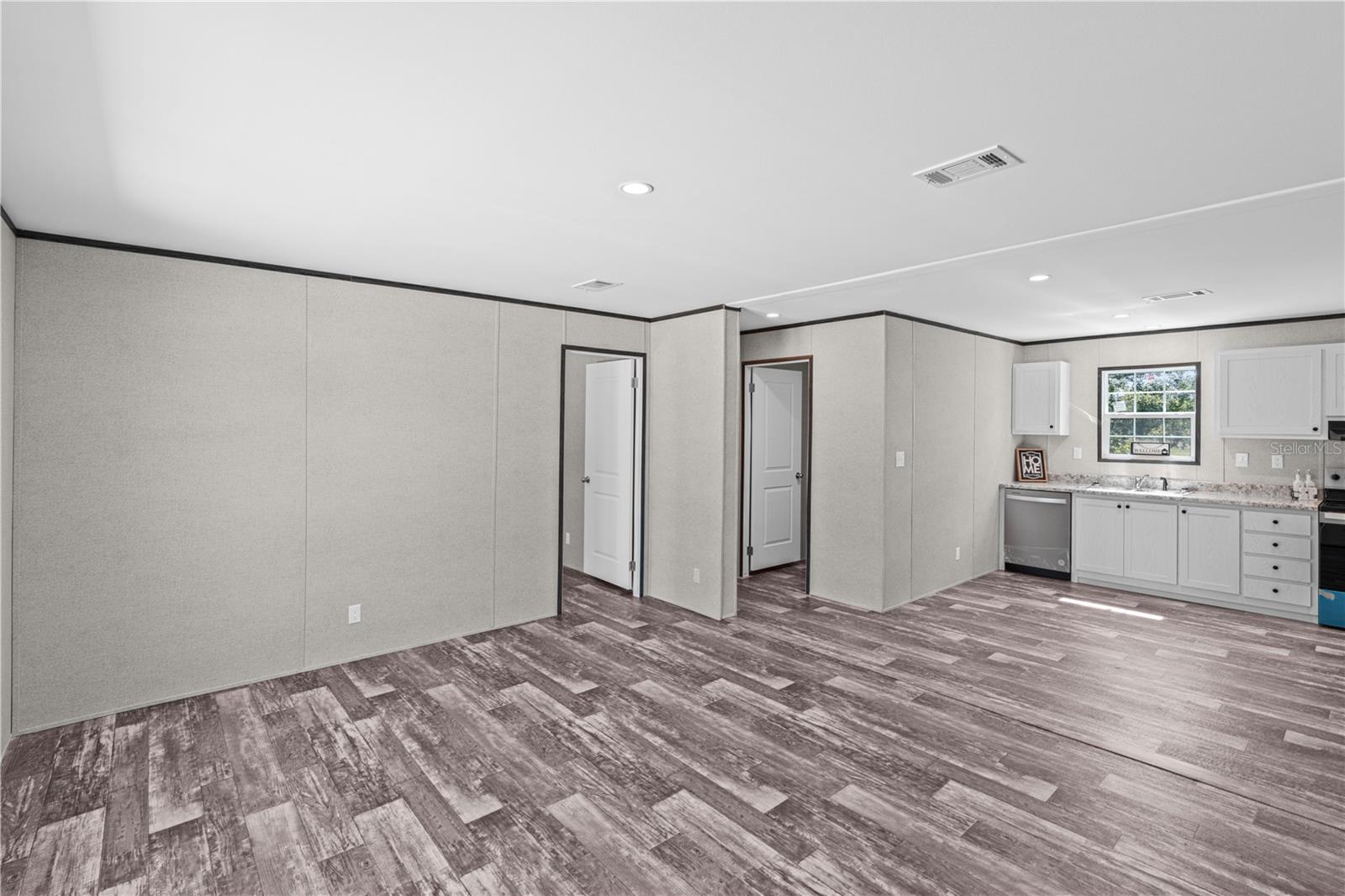 Image 9 of 40 For 8426 Sweden Boulevard