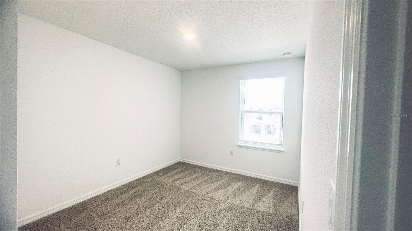 Image 22 of 39 For 8505 Lunar Skye Street