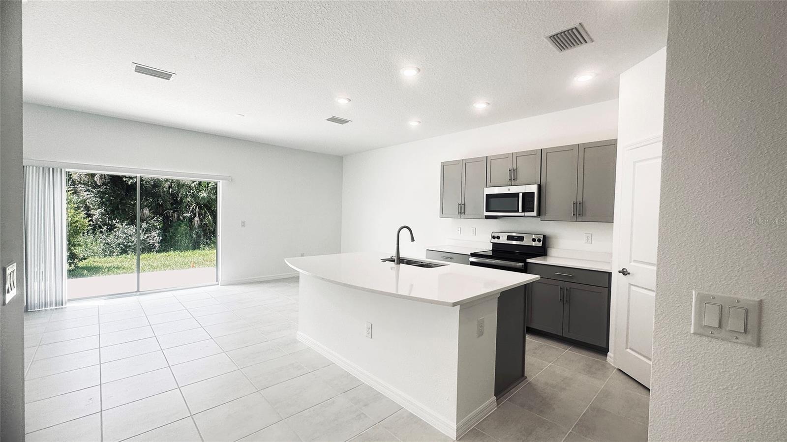 Image 7 of 39 For 8505 Lunar Skye Street