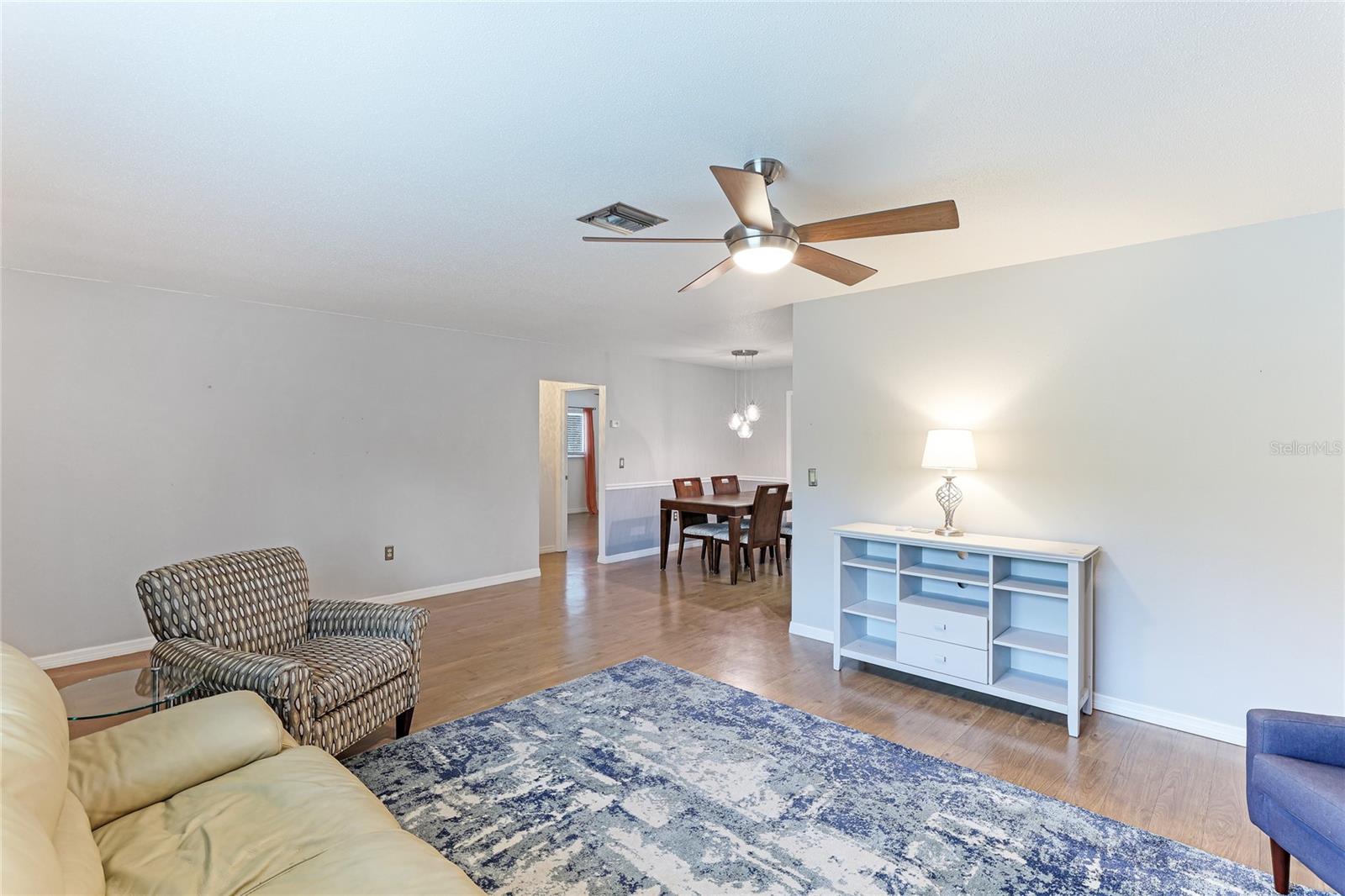 Image 13 of 37 For 5329 Ansonia Terrace