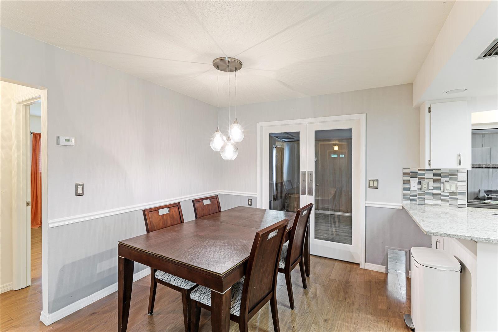 Image 15 of 37 For 5329 Ansonia Terrace