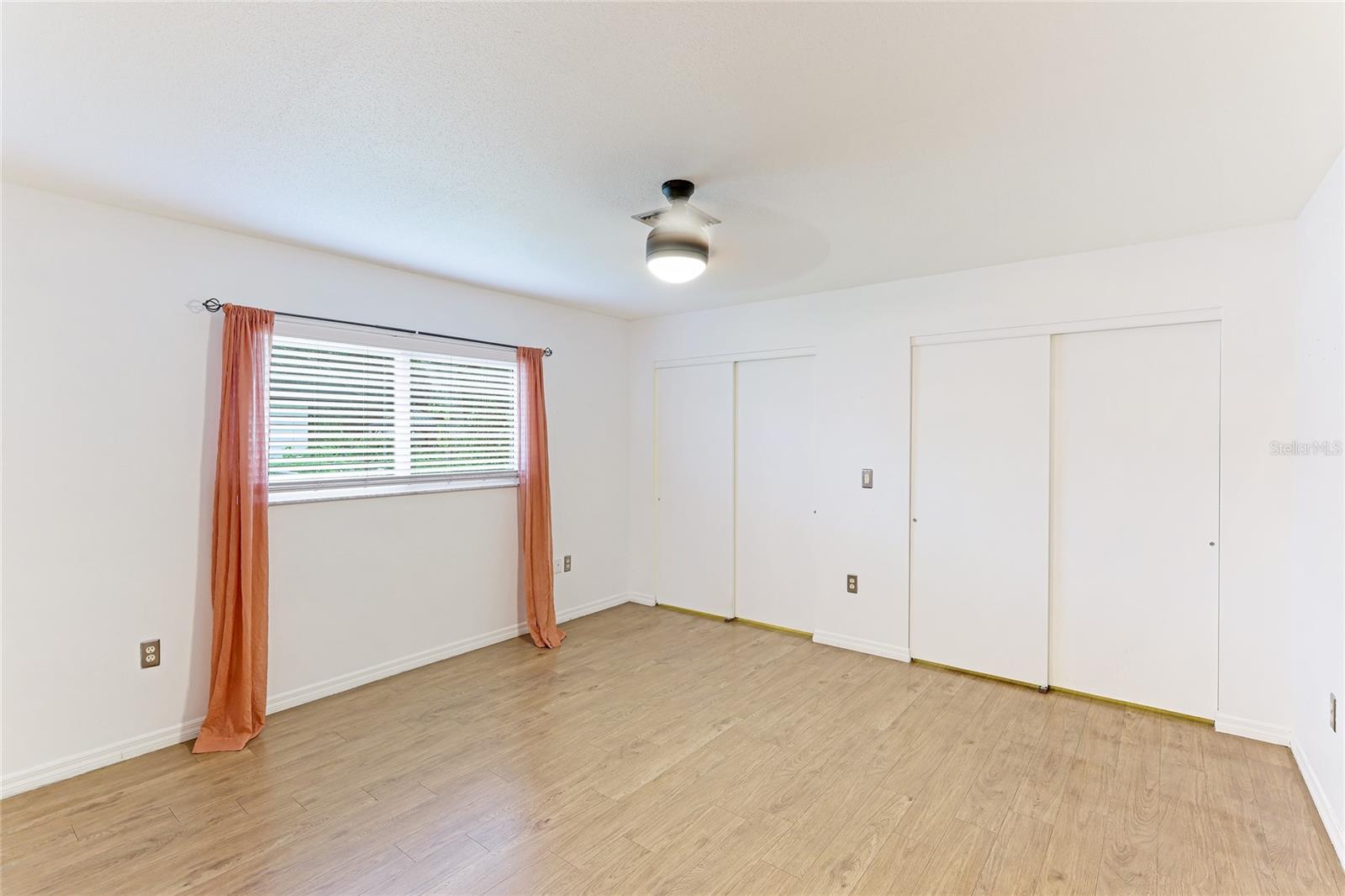 Image 20 of 37 For 5329 Ansonia Terrace