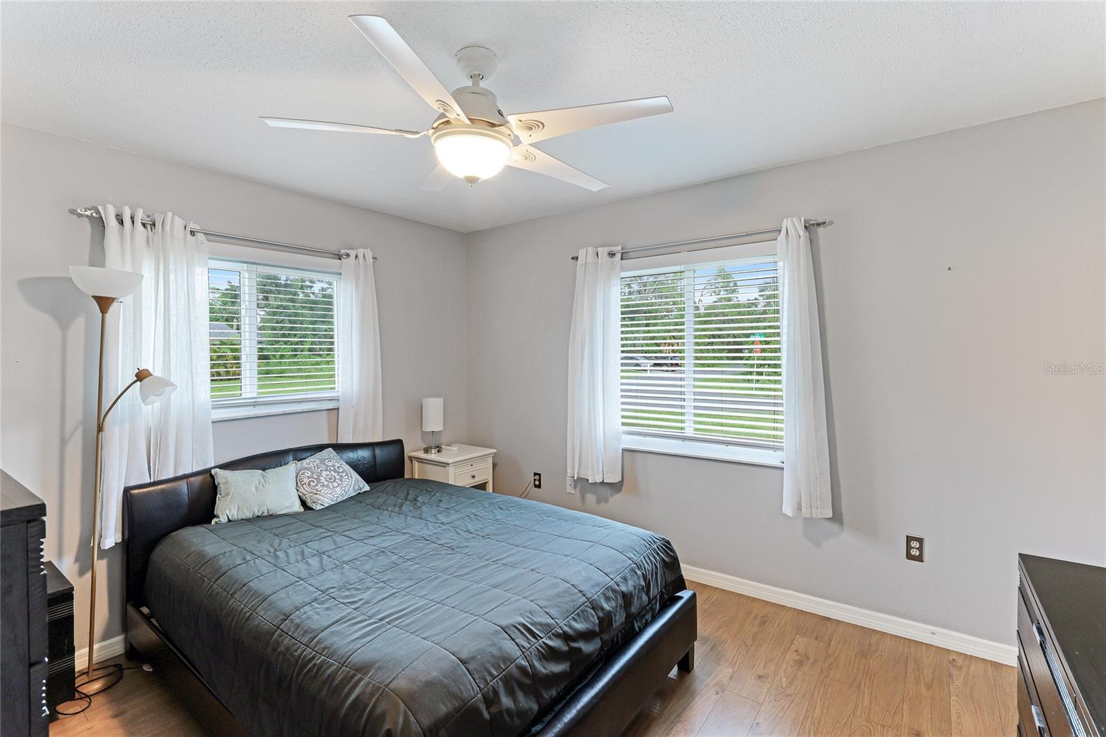 Image 25 of 37 For 5329 Ansonia Terrace