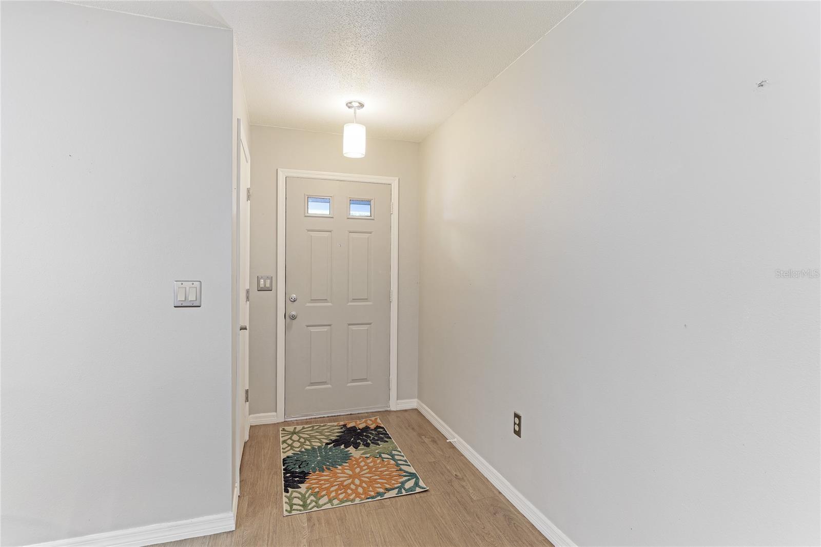 Image 8 of 37 For 5329 Ansonia Terrace