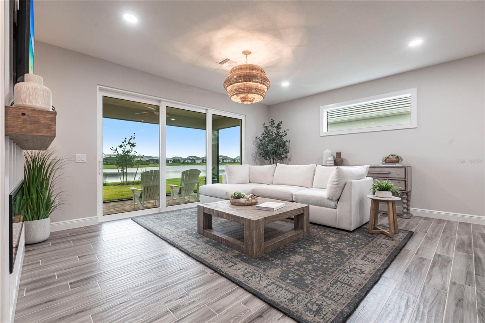 Image 6 of 32 For 8148 Sternway Road
