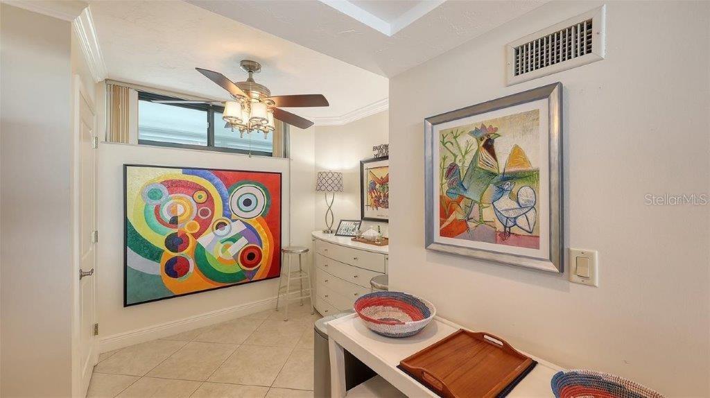 Image 18 of 71 For 988 Blvd Of The Arts  1016