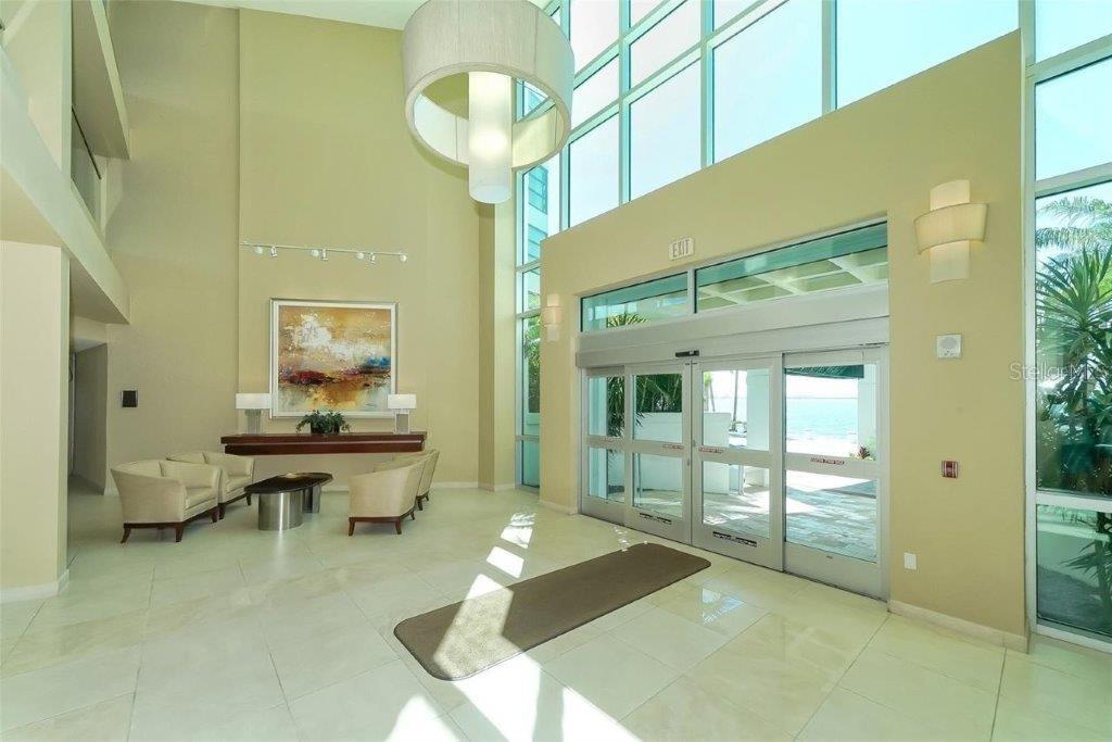 Image 41 of 71 For 988 Blvd Of The Arts  1016