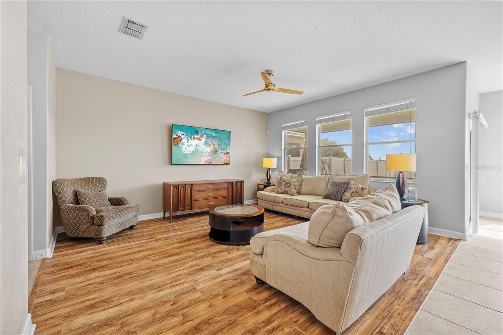 Image 19 of 30 For 1234 Harbour Blue Street