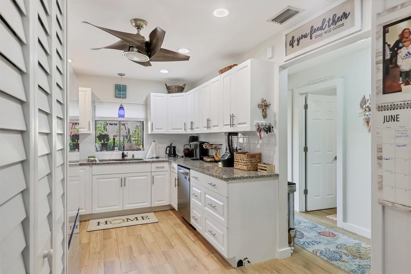 Image 10 of 49 For 7915 4th Avenue W 7915