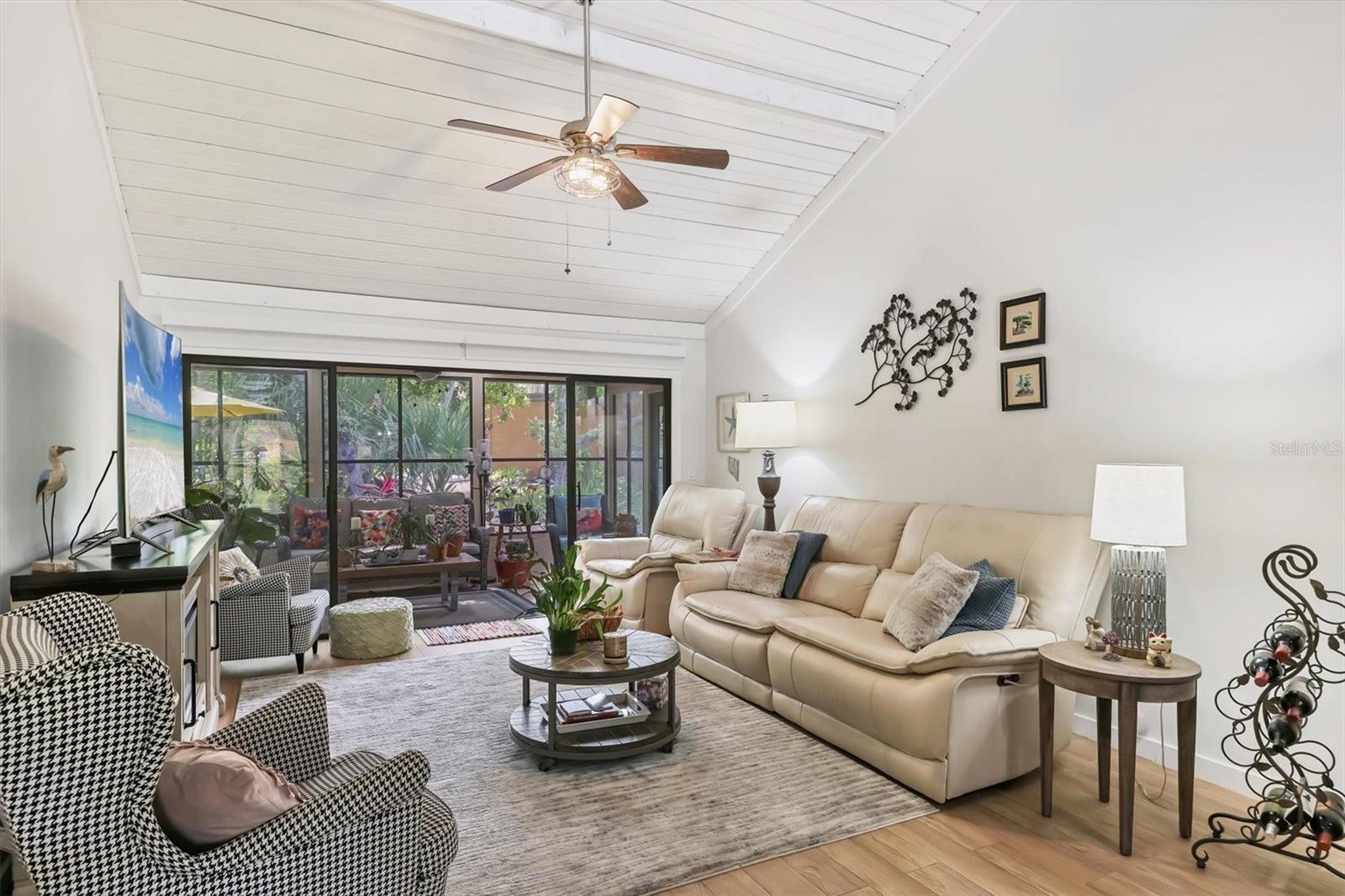 Image 6 of 49 For 7915 4th Avenue W 7915