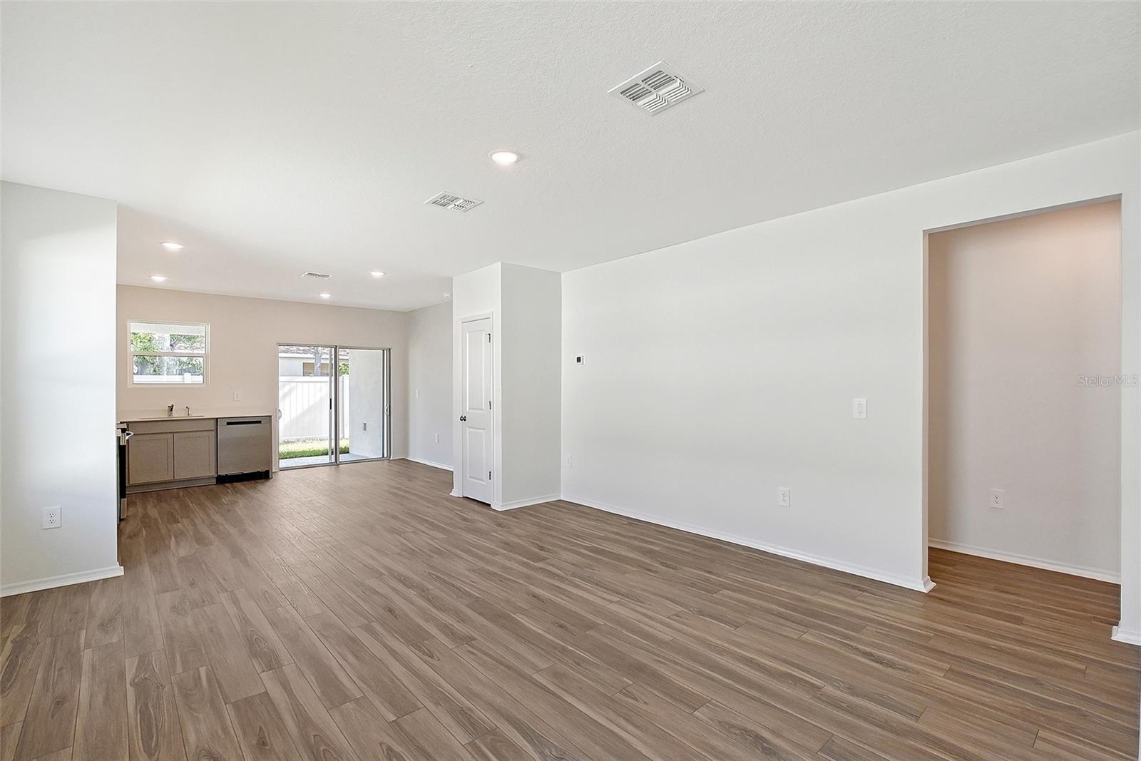 Image 5 of 30 For 1643 35th Street