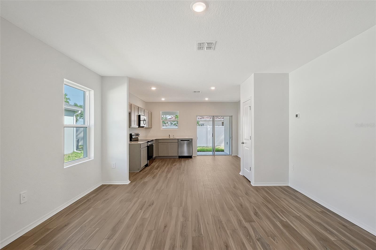 Image 7 of 30 For 1643 35th Street