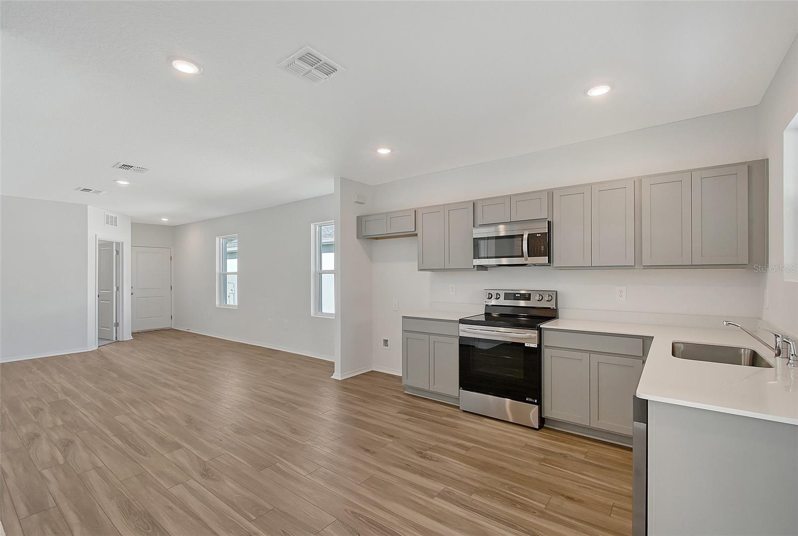 Image 9 of 30 For 1643 35th Street