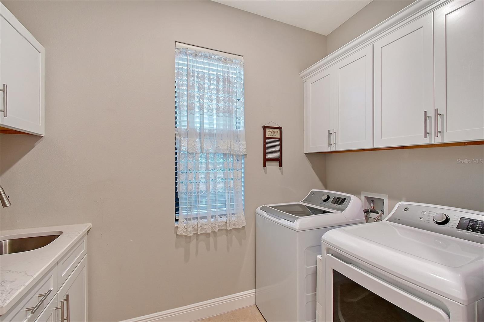 Image 41 of 77 For 5187 Barnett Circle