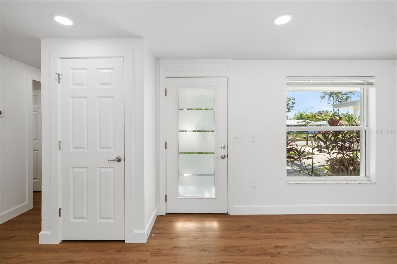Image 15 of 40 For 3975 Coleridge Place