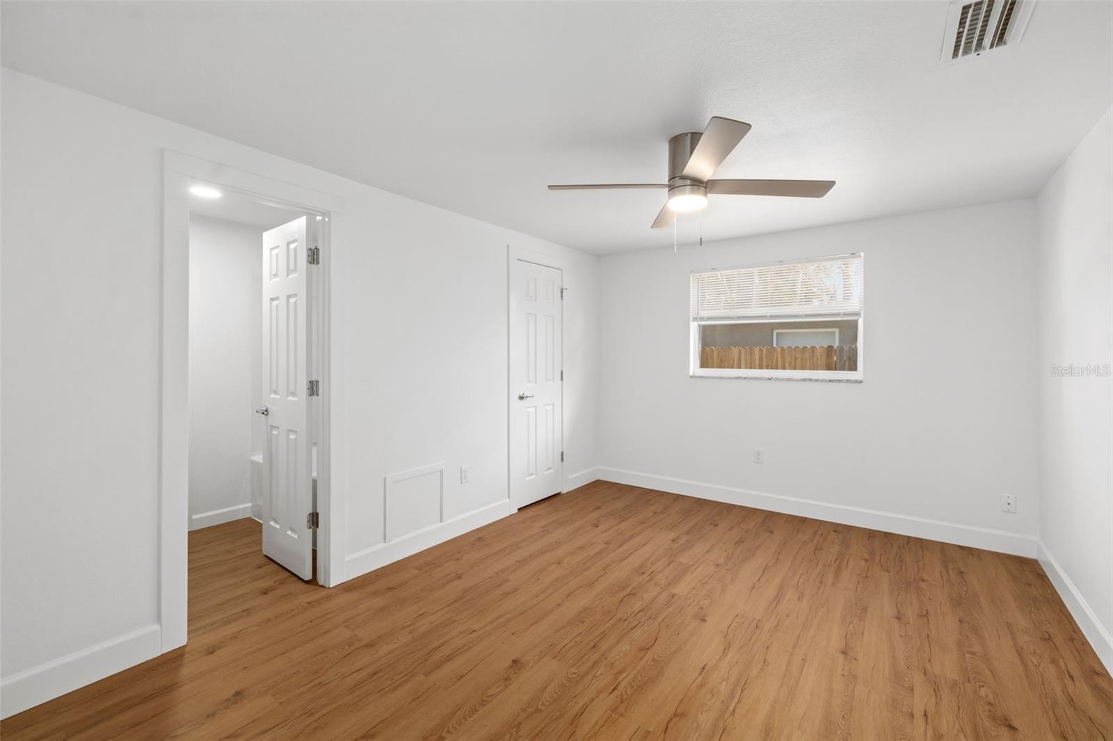 Image 18 of 40 For 3975 Coleridge Place