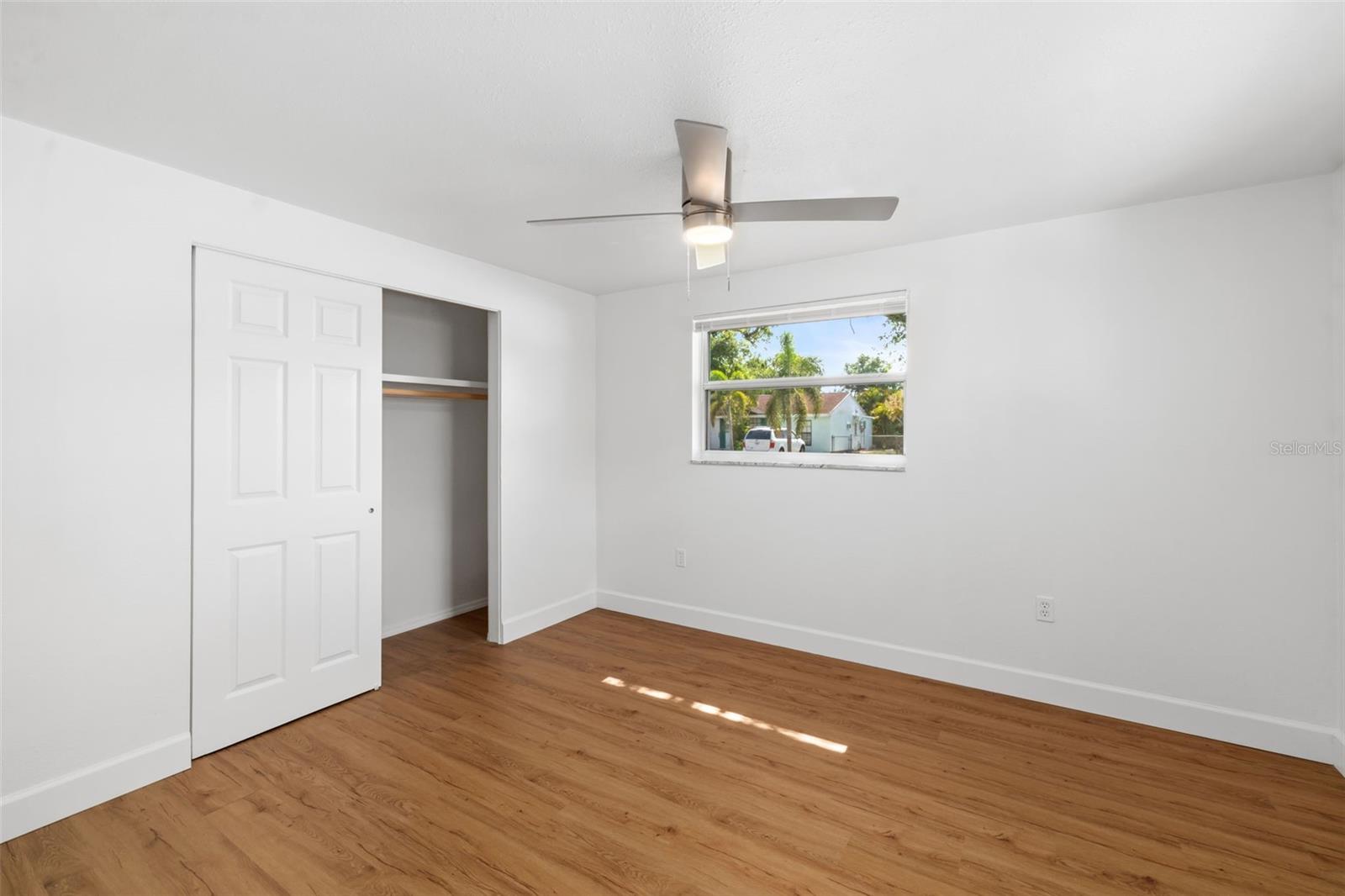 Image 22 of 40 For 3975 Coleridge Place