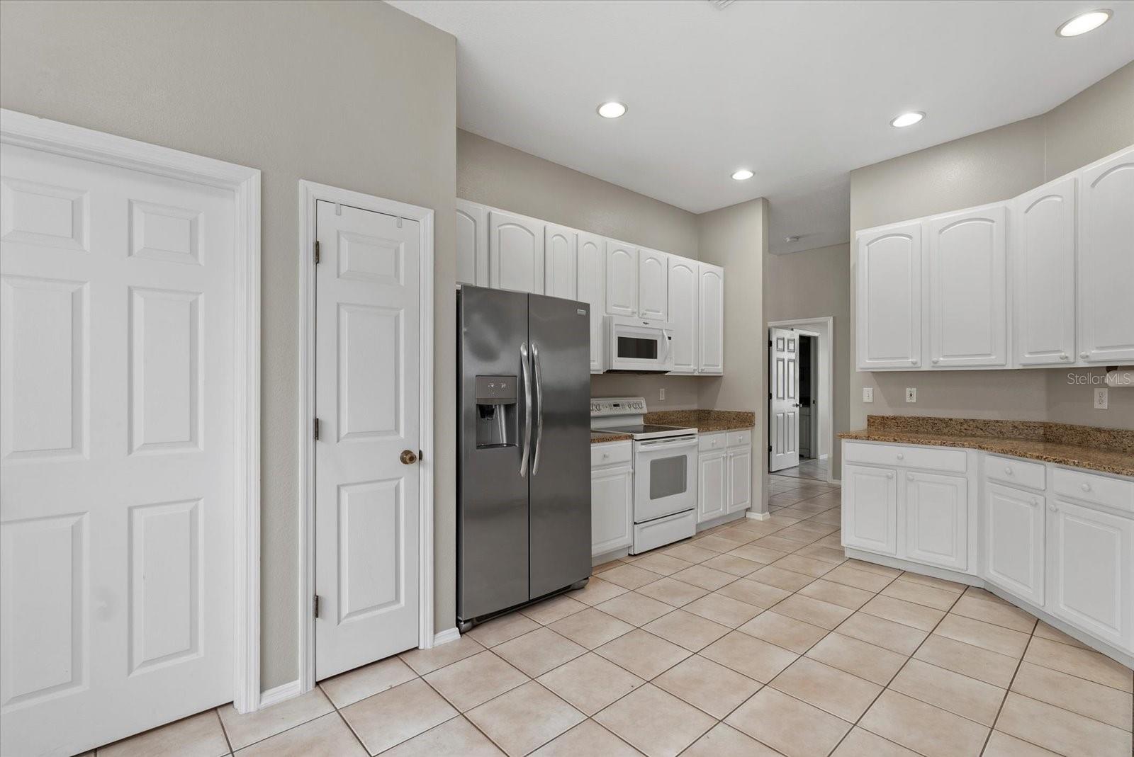 Image 19 of 40 For 7744 Castleisland Drive