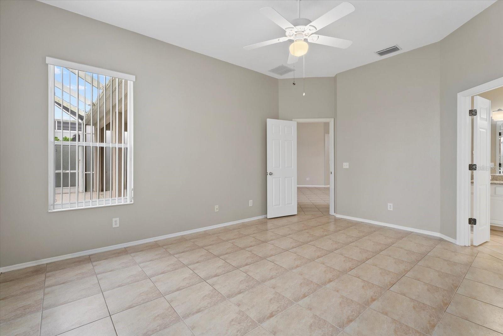 Image 5 of 40 For 7744 Castleisland Drive